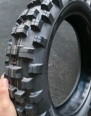 Lốp xe máy kết hợp chất liệu cao su với lớp A